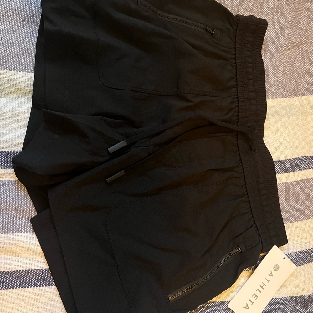 Athleta Trekkie north Black Shorts size S